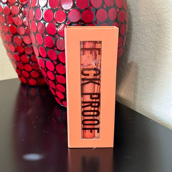 Jeffree Star Other - Jeffree Star Mascara - Coral